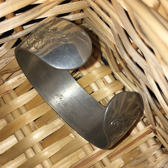 Kirk pewter cuff bracelet - Picture 5 of 5